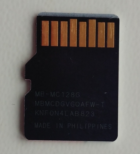 Фото Карта пам'яті Samsung 128 GB microSDXC Class 10 UHS-I U3 EVO Plus + SD Adapter MB-MC128GA від користувача Олександр Маслов