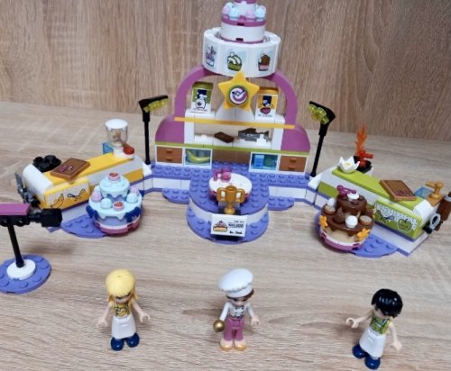 Фото Блоковий конструктор LEGO Friends Соревнование кондитеров (41393) від користувача Maya