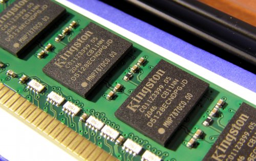 Фото Пам'ять для настільних комп'ютерів Kingston 4 GB DDR3 1600 MHz (KVR16LN11/4) від користувача 339