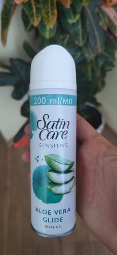 Фото  Gillette Satin Care Sensitive Skin гель для гоління для жінок Aloe Vera 200 мл від користувача Kris