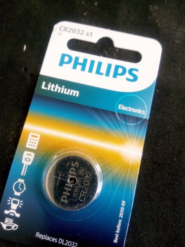 Фото Батарейка Philips CR-2032 bat(3B) Lithium 1шт (CR2032/01B) від користувача Seem