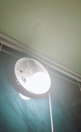 Фото Світлодіодна лампа LED Vestum LED A55 8W 4100K 220V E27 (1-VS-1107) від користувача Mexanik