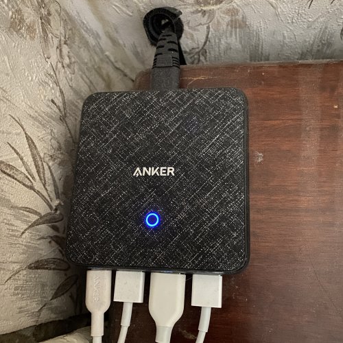 Фото Мережевий зарядний пристрій Anker PowerPort Atom III Slim 4 (A2045G11) від користувача Aes