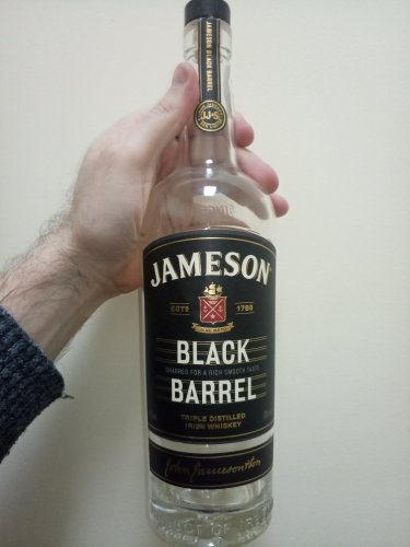 Фото Віскі Jameson Виски Black Barrel 0.7 л 40% в коробке (5011007024000) від користувача Лабіринт Знання