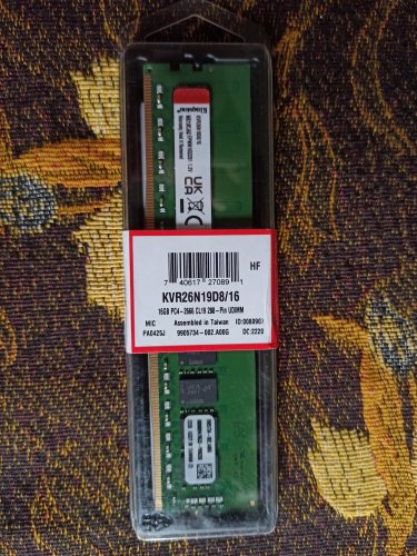 Фото Пам'ять для настільних комп'ютерів Kingston 16 GB DDR4 2666 MHz (KVR26N19D8/16) від користувача redee