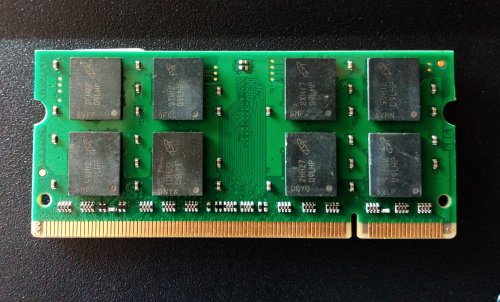 Фото Пам'ять для ноутбуків Golden Memory 2 GB SO-DIMM DDR2 800 MHz (GM800D2S6/2G) від користувача dr_ula