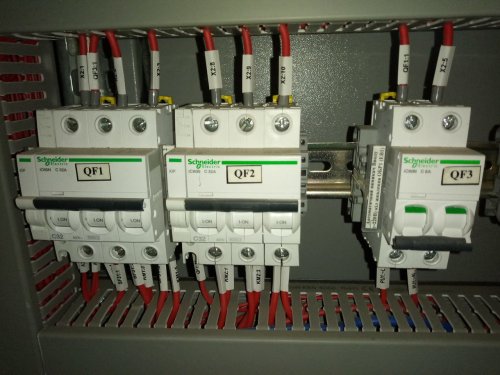 Фото Автоматичний вимикач Schneider Electric Acti9 iK60N 3P 32A C (A9K24332) від користувача kostyany4