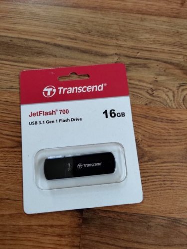 Фото Флешка Transcend 16 GB JetFlash 700 TS16GJF700 від користувача Софія Б.