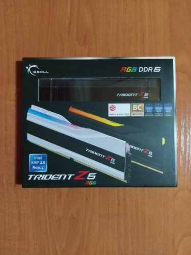 Фото Пам'ять для настільних комп'ютерів G.Skill 32 GB (2x16GB) DDR5 6400 MHz Trident Z5 RGB Black (F5-6400J3239G16GX2-TZ5RK) від користувача Isolar