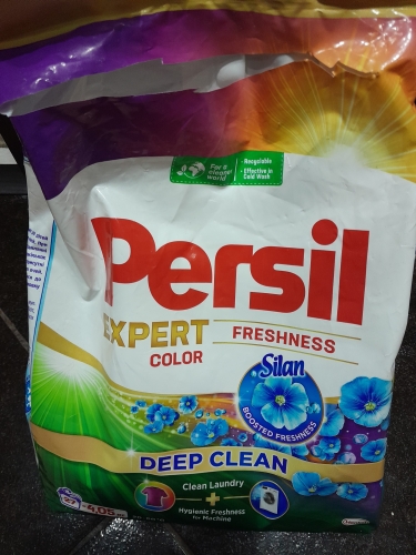 Фото Безфосфатний пральний порошок Persil Порошок пральний Expert Color FreshnesSilan, 4,05 кг (9000101806168) від користувача Уляна