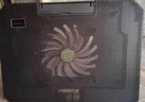 Фото Підставка для охолодження ноутбука Esperanza Notebook Cooling Pad EA141 Samum від користувача zetsuobilly