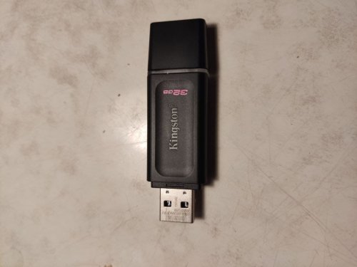 Фото Флешка Kingston 32 GB DataTraveler Exodia USB 3.2 (DTX/32GB) від користувача zeroload