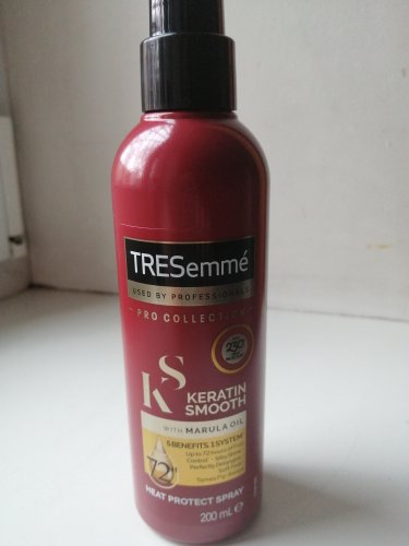 Фото  Tresemme Спрей  Keratin Smooth захищает и разглаживает, 200 мл (8710908694134) від користувача Вікторія