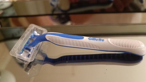 Фото бритва / станок для гоління Gillette Бритва  Blue Simple3 одноразовая 4 шт (7702018429622) від користувача QuickStarts