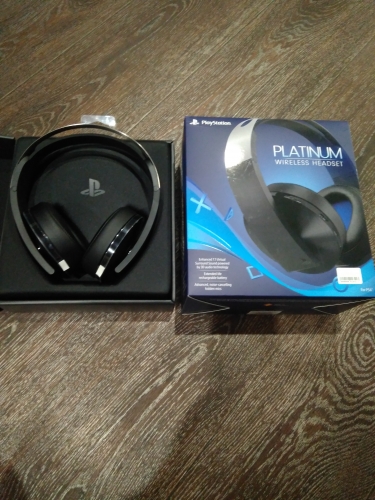 Фото Навушники з мікрофоном Sony PlayStation Platinum Wireless Headset (9812753) від користувача Artem