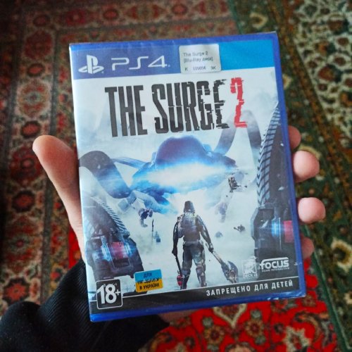 Именно так выглядит диск с игрой The Surge 2