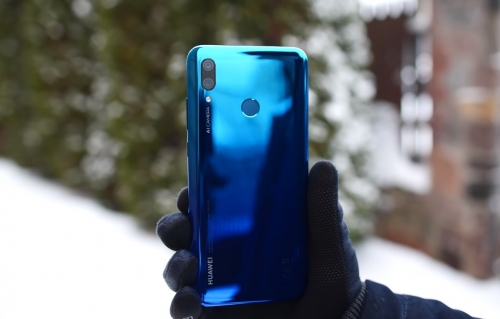 Фото Смартфон HUAWEI P smart 2019 3/64GB Aurora Blue (51093FTA) від користувача Serzsh