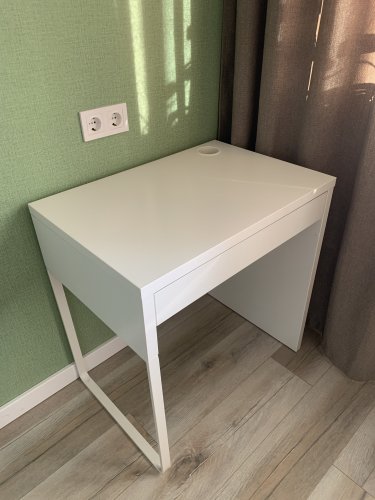 Фото Письмовий стіл IKEA MICKE 73x50h75 (302.130.76) від користувача Ірина Юріївна