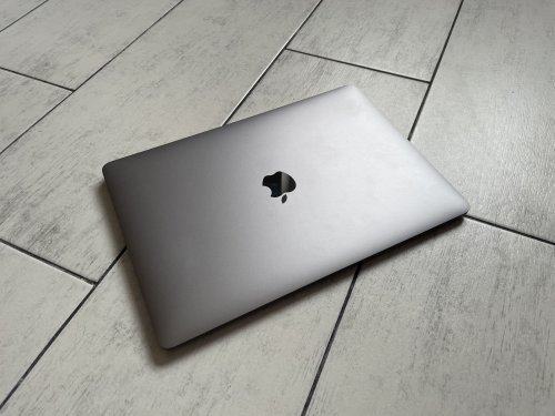 Фото Ноутбук Apple MacBook Air 13" Space Gray Late 2020 (Z124000FK, Z124000MM, Z124000PN, Z1240004P) від користувача outatime