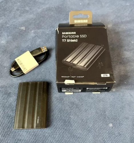 Фото SSD накопичувач Samsung T7 Shield 2 TB Black (MU-PE2T0S) від користувача innaga