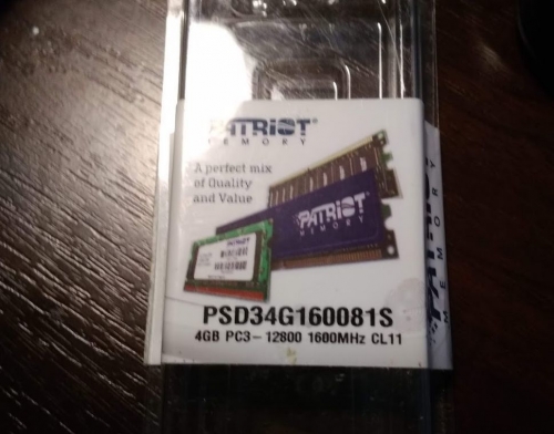 Фото Пам'ять для настільних комп'ютерів PATRIOT 4 GB DDR3 1600 MHz (PSD34G160081) від користувача 