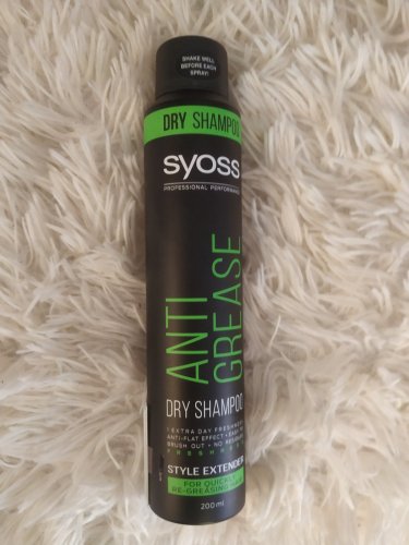 Фото  Syoss Anti-Grease Dry Shampoo 200 ml Сухой шампунь для жирных волос (9000100695800) від користувача Каріна Шкуріна