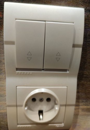 Фото Рамка для розеток і вимикачів Lezard Deriy (702-3000-152) від користувача Serhii