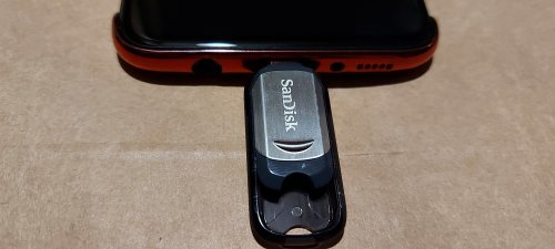 Фото Флешка SanDisk 64 GB USB Ultra Type C (SDCZ450-064G-G46) від користувача Dice21