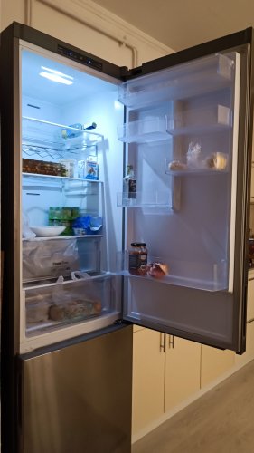Фото Холодильник з морозильною камерою Samsung RB38T600ESA від користувача QuickStarts