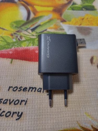 Фото Мережевий зарядний пристрій Grand-X CH-550B Quick Charge 3.0 Black від користувача Григорій Піртахія