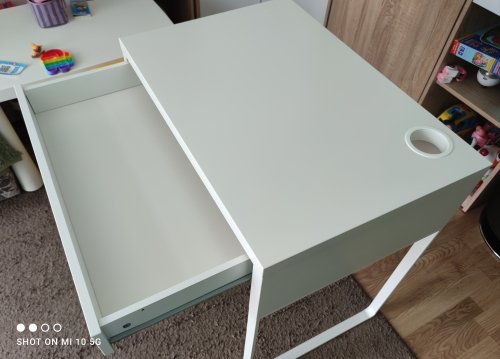 Фото Письмовий стіл IKEA MICKE 73x50h75 (302.130.76) від користувача Mexanik