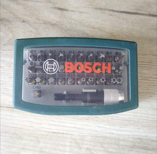 Bosch 2607017063.
Набір біт Bosch 32 шт. Colored 2607017063