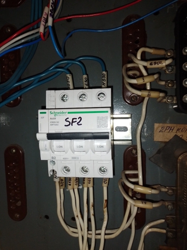 Фото Автоматичний вимикач модульний Schneider Electric IC60N 3п 4A C (A9F79304) від користувача kostyany4