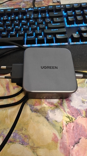 Фото Мережевий зарядний пристрій UGREEN CD289 GaN 140W Fast Charger Gray + Type-C to Type-C (90549) від користувача Александр Марченко