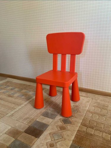 Фото Дитячий стілець IKEA MAMMUT (403.653.66) від користувача Mexanik