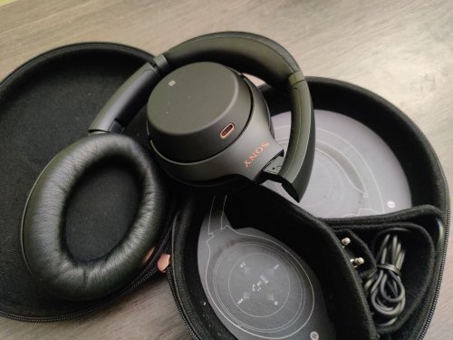 Фото Навушники з мікрофоном Sony Noise Cancelling Headphones Black (WH-1000XM3B) від користувача Burning Money
