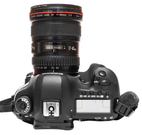 Фото Ширококутний об'єктив Canon EF 17-40mm f/4L USM (8806A007) від користувача olegas
