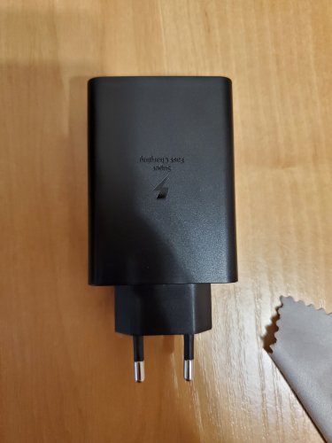 Фото Мережевий зарядний пристрій Samsung 65W Power Adapter Trio w/o cable Black (EP-T6530NBE) від користувача Ironhide