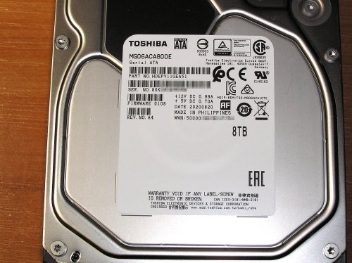 Фото Жорсткий диск Toshiba MG06ACAxxxx 8 TB (MG06ACA800E) від користувача 339