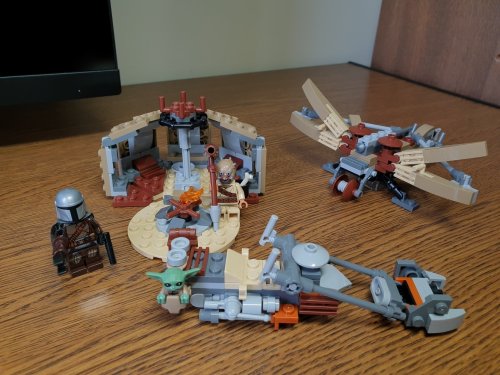 Фото Блоковий конструктор LEGO Star Wars Проблемы на Татуине 276 деталей (75299) від користувача deleter777