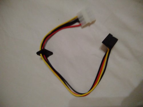 Фото Кабель SATA Vinga Molex - SATA Power 0.2m VINGA (VCPSATA2PW2) від користувача seolinker