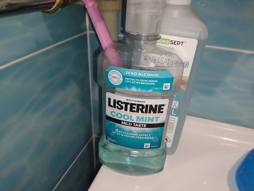 Фото ополіскувач для ротової порожнини Listerine Cool Mint Mild Taste рідина для полоскання рота без алкоголя присмак Cool Mint 500 мл від користувача kostyany4