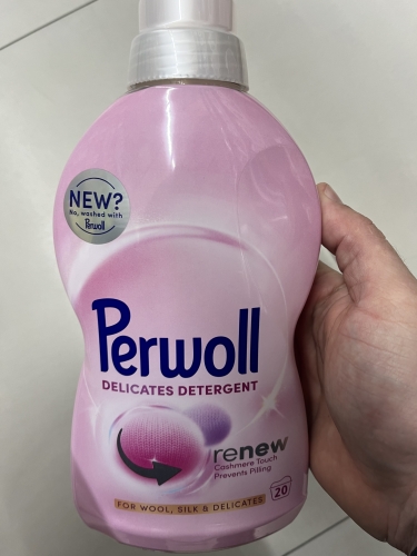 Фото Рідкий засіб для прання Perwoll Гель для прання делікатних тканин 1 л (9000101810387) від користувача Orestiv.