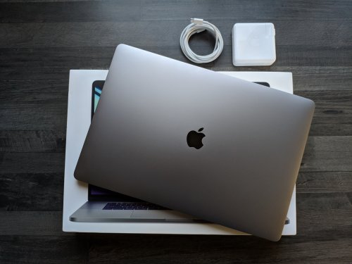 Фото Ноутбук Apple MacBook Pro 16" Space Gray 2019 (MVVK2) від користувача RBCHK
