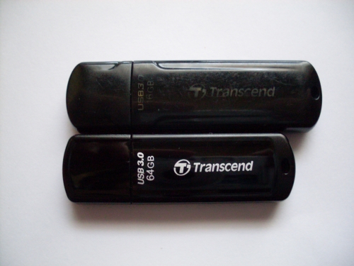 Фото Флешка Transcend 64 GB JetFlash 700 TS64GJF700 від користувача dr0