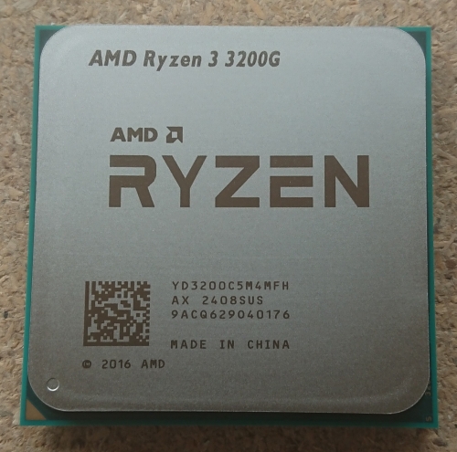 Фото Процесор AMD Ryzen 3 3200G (YD3200C5FHBOX) від користувача Romanoff