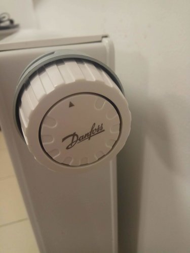 Фото Термостатична головка для радіатора опалення Danfoss RA 2920 (013G2920) від користувача dinamit666