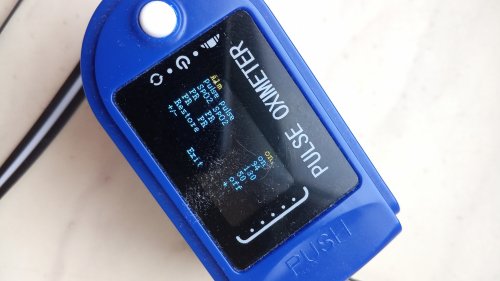 Фото Пульсоксиметр  Finger Clip Pulse Oximeter JN P01 TFT Blue від користувача Banana XD