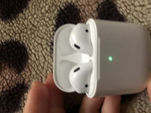 Фото Навушники TWS Apple AirPods with Wireless Charging Case (MRXJ2) від користувача Iryna
