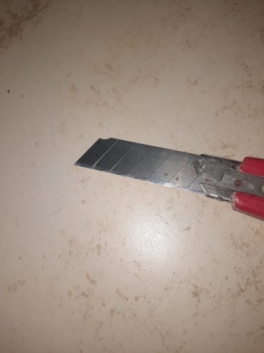 Фото  ECONOMIX Лезвия сменные большие для ножей канцелярских 10 шт E40516 від користувача 4521